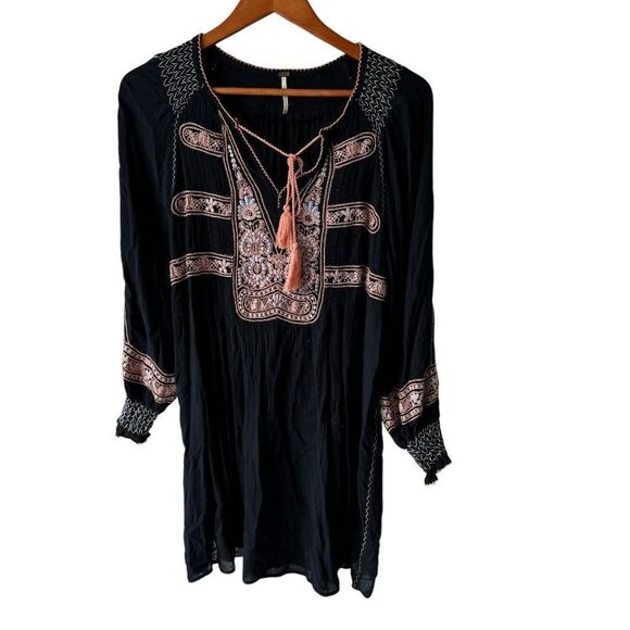 Free People Wind Willow Black Long Sleeve Embroidered Peasant Dress Sz XS - Picture 2 of 7